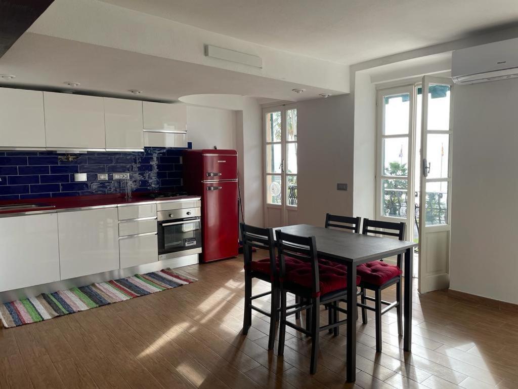 Nuovo Bilocale Frontemare Appartement Varazze Buitenkant foto