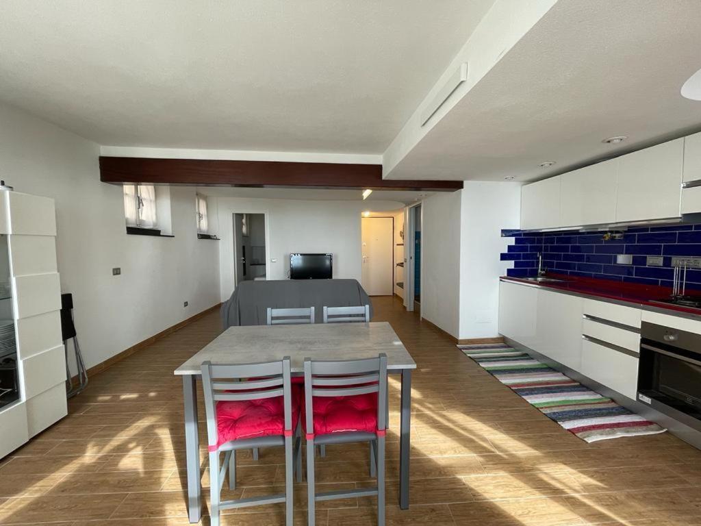 Nuovo Bilocale Frontemare Appartement Varazze Buitenkant foto